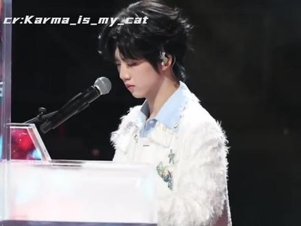 因为工作人员失误造成的小遗憾😘但是被爱的咪不用道歉!#张函瑞 #荣耀之战 #张函瑞神图的宿命感 #张函瑞哭了 #张函瑞饭撒落队