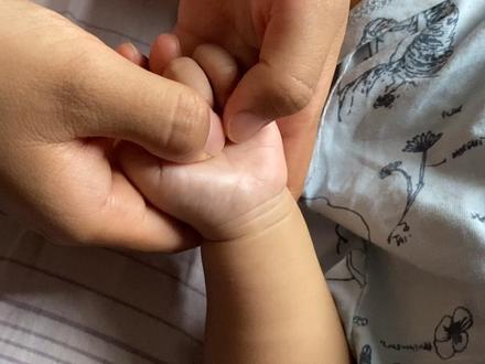 我家宝宝频繁夜醒吃奶,按摩一段时间好多了,分享给大家