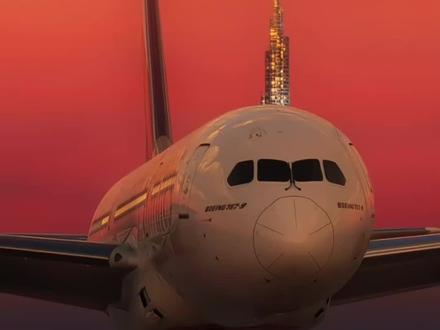 环球旅行第四十七站美国🇺🇸 美利坚合众国,简称美国。位于北美洲中部,北与加拿大接壤,南靠墨西哥湾与墨西哥接壤,西临太平洋,东濒大西洋。总面积937万平方千米。美国总人口约3.39亿。
冷知识:
1、语言多样性:尽管英语是美国最常用的语言,但实际上美国没有官方语言。超过20%的居民在家中使用非英语语言,如西班牙语、汉语、越南语和阿拉伯语等。
2、大学位置:迈阿密大学并不位于佛罗里达州的迈阿密,而是在俄亥俄州的辛辛那提市附近。
3、饮食文化:美国人每天消耗大量的披萨,仅在超级碗比赛日就会吃掉12.3亿个鸡翅。此外,美国的中餐厅数量超过肯德基和麦当劳的总和。
4、路名特点:美国最常见的路名是第二大街,其次是第三大街和第一大街。
5、交通习惯:美国人喜欢自驾游,但夏威夷州的檀香山规定过马路时不能玩手机,否则可能会被罚款。美国没有高铁,火车主要用于货运和旅游,人们短途开车,长途则通常选择飞机。
6、小费文化:在美国消费时,除了商品标价外,还需支付消费税,不同州的税点不同。在餐厅用餐时,通常还需支付10%到20%的小费。
7、教育与财富:美国的大学学费昂贵,国际学生的费用最高。美国国会中大部分议员是千万富翁。
8、法律差异:美国各州的法律各不相同,有些州有奇特的法律规定,如内华达州禁止有胡须的男人与女人接吻。
以下是美国十大旅游景点
1. 黄石公园
2. 自由女神像
3. 渔人码头
4. 拉斯维加斯
5. 好莱坞
6. 大峡谷国家森林公园
7. 帝国大厦
8. 尼加拉大瀑布
9. 夏威夷群岛
10. 纽约第五大道
#美国 #洛杉矶 #带你看世界 #美国旅游 #带你看世界风景