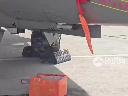 印度“光辉”战机在迪拜航展上漏油?印度军事网站忙发文澄清