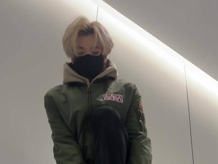 “不好意思,踩你脸了” #红底鞋转场 #气场全开 #听潮阁汥信