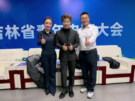 感恩所有叔叔阿姨,哥哥姐姐们对俊浩的信任,不忘初心,砥砺前行