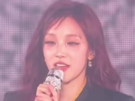 I-DLE首尔演唱会现场,跑男团集体现身演唱会为宋雨琦应援。