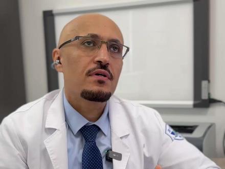 和成龙在央视春晚同台合唱的外国医生阿马尔,是义乌第一位外籍医生,他每年接诊外国患者上万人,他说因为中国医疗队曾经救过他父亲#春晚看义乌 #跟着春晚游义乌 #年从义乌来福往世界去