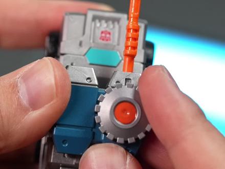 十几块的变形金刚玩具,居然还能组合变形? 小布变形金刚积木车,没想到还能这么玩?#变形金刚 #男人的玩具 #车模#布鲁可积木车