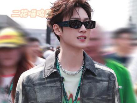 一场F1我的眼睛好忙啊!#F1 #黄景瑜 #于适 #程潇 #李昀锐