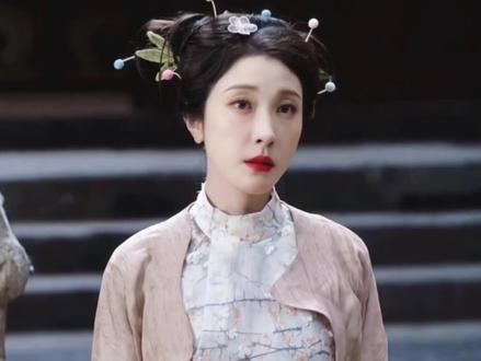 大丽被欲念所控,选择黄莺祭奠院中冤魂,被肖瑶挡下。最后大丽如愿留在烟虚境,侍奉碎梦仙君。#逍遥