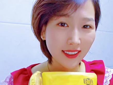 姜妍同款黑芝麻香蕉组合的升级版来啦,黑芝麻香蕉煎饼更好吃#黑芝麻香蕉煎饼 #好吃到停不下来 #煎饼的神仙吃法 #懒人美食 #低脂低卡