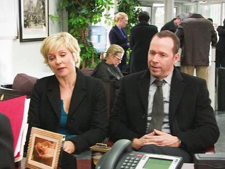 霸气老警遭遇银行抢劫,反而帮助劫匪解脱 #美剧