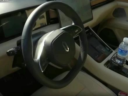 车主质疑问界汽车功能频繁故障,问界:有问题就会解决,不会耽误#问界m7 #华为 #赛力斯 #懂车帝 #懂车帝拍车赚钱计划 #抖是好车 #抖音创作人 #电动汽车 #汽车安全 #自动驾驶