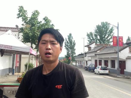 电动车方向跑偏怎么办?师傅偷偷教你一招,踹一脚就能修好车把