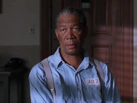 #你是凭实力刷到的 #摩根弗里曼 #高分电影 瑞德三次对话假释官,看时间让一个人的蜕变。摩根弗里曼影帝三次假释经典对话告诉我们,无欲则刚,内心释怀才是真正的自由。