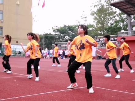 助力常坟中学第42界校运会开幕式才艺展演 #常坟 #校园