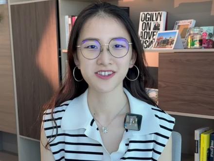 美式“数字俚语”日常超实用
这些数字俚语,美国人天天都在用,你也可以学会👇
10-4:明白,收到 → 10-4, over and out.
Watch your six:注意身后 → I’ll watch your six.
Take five:休息5分钟 → Everybody, take five.
24/7:全天候,不间断 → I work 24/7.
Two cents:个人意见 → That’s just my two cents.
Catch-22:进退两难 → It's a catch-22.
86 something:取消,拒绝 → They 86’d the old menu item.
One in a million:百里挑一 → You’re one in a million.
Forty winks:小睡 → I need to catch forty winks after lunch.
Third wheel:电灯泡 → I don’t wanna be a third wheel.
50-50:AA制 → Let’s go 50-50 on dinner.
Second to none:首屈一指 → Her skills are second to none.
#实用英语 #日常口语 #英语口语 #糖说英语 #日常英语