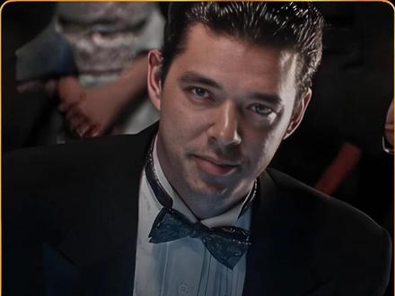 “我要烟牌”“给我擦皮鞋”气质拿捏 #我要烟牌 #给我擦皮鞋 #名场面 #热门话题 #陈伯全能王