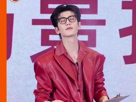 网络上说说算了,私底下谁不想张凌赫当自己一天男友#张凌赫#张凌赫2026q1男友#和张凌赫共享修愈时刻 #张凌赫颐莲品牌喷雾全球代言人 #赫你同行修愈时光