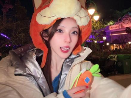 我在疯狂动物城竟然捡到了它!! #疯狂动物城 #狐尼克 #朱迪 #萝卜录音笔