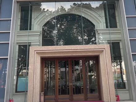 许老板,恒大歌舞团绝色美女各大精英年薪百万,现在空无一人
