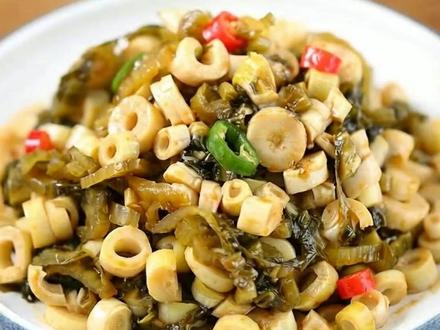 不开袋都闻到香味的聪厨酸菜小笋,下饭神器! 今天又做了两道凉拌菜,味道不错!喜欢的朋友快来看看做法吧~#优质农产品 #下饭菜 #下饭神器 #家乡的味道 #超好的下饭菜