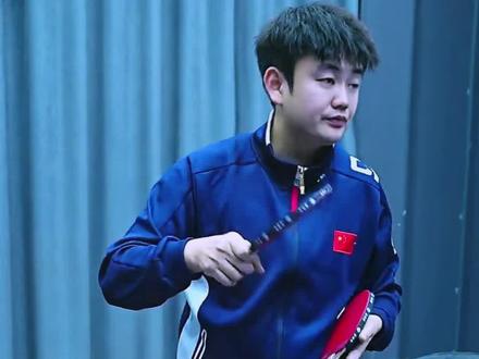 你喜欢粘性强的胶皮吗? #打乒乓球 #国乒 #好物推荐 #体育