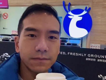 天太冷了,减脂人眼中的瑞幸热咖啡。对喝热水吧
#减脂 #吃瘦不饿瘦 #天儿冷吃点啥 #生活化减脂 #咖啡