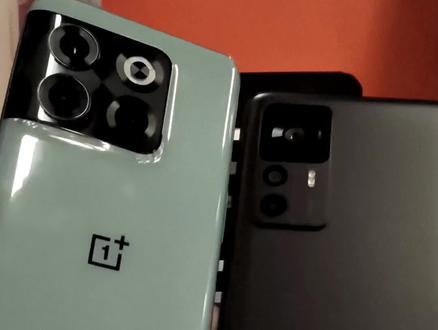 光线好的情况下,都不明显,光线暗的情况下,都会有频闪,屏幕亮度设置建议在60-70%,别开自动调节,建议关灯别玩手机。#数码科技 #手机 #手机使用技巧 #一加acepro #频闪