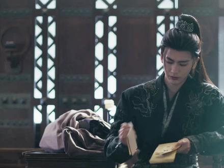 长玉一封和离书竟让谢征暴露了心意,这强制吻太霸道了 #逐玉最新剧情 #田曦薇张凌赫新剧强吻名场面 #谢征强吻樊长玉 #逐玉最新预告