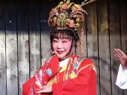 我是最最最欢喜
和你讲明分道理
#打金枝 #打宫片段
#王小蓉 #经典
真好听 无愧是王英蓉之女
#带你看琼剧
#弘扬戏曲文化