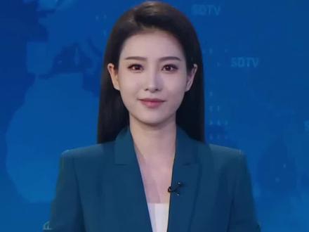 马斯克推出AI女友 30美元一个月#马斯克 #Ai