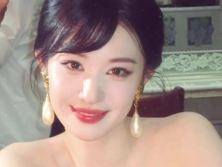 在绝对的美貌面前,谁还能说出一句狠话!#王楚然 #颜值 #美女 #成何体统 #女明星