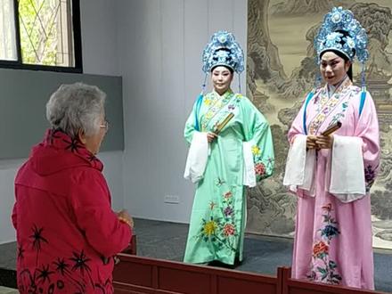 给心爱的学生传授二夹弦唱段《十八里相送》#国家级非遗传承人田爱云#河南非遗#开封非遗@今日头条 @抖音推广助手