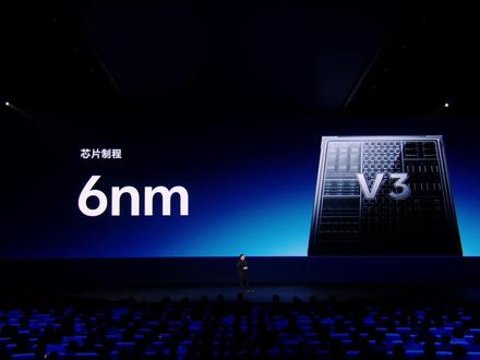 vivo蓝心大模型荣获行业首个「信通院4星+可信AI大模型」认证。 #vivo #OriginOS