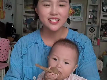 太开心啦!聂小妹的切片授权终于申请成功了。
对于我们一拖几的宝妈来说,这真的是难得的机会。不用自己出镜,简单二次剪辑,借着网红流量就能带货。
不收一分钱,也不抽取佣金,接下来沉下心好好干。#宝妈居家副业 #短视频二次剪辑 #切片带货 #不露脸短视频 #三胎农村宝妈