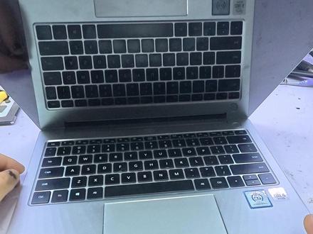 华为笔记本开盖翘壳异响,原来是屏轴基座断裂,完整修复过程 #华为笔记本维修 #MateBook屏轴修复 #笔记本外壳维修 #分享你的维修过程 #维修经验分享
