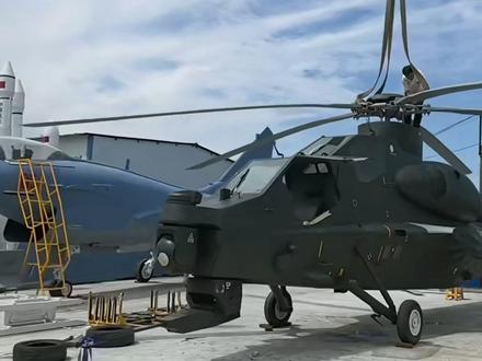 河南坦克哥手搓歼20拉出去演练中....,大型一比一军事模型,展览展示,每个人都一颗爱国主义情怀,国之重器歼20.#河南坦克哥 #军事模型厂家 #军事模型坦克 #歼20