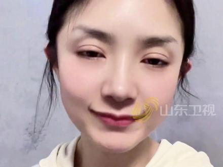 #你不认识我但一定听过我的声音 配音员在线还原考场提示语,网友:听这声音不自觉地瑟瑟发抖 (素材来源:@主持配音贾晶 )