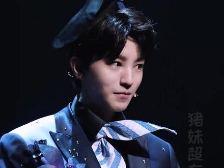 王俊凯演个话剧,把颜粉和抽象粉都养的很好!#王俊凯 #话剧 #趁世界还年青 #抽象