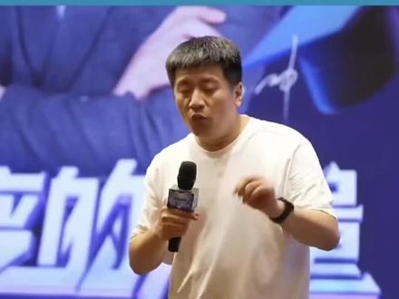 #张雪峰的5条建议
1.永远保持自信
2.永远拥抱新的变化
3.学会在一个行业深耕深扎
4.学会持续学习
5.不要错把结果当目标