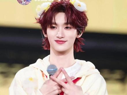 被丁程鑫爱着好幸福!#丁程鑫 #丁程鑫仙女棒爱心 #浪漫 #比邻星