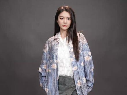 #网剧樊笼定档 0528🥝#网剧樊笼 当#傅菁 在拍杂志时... ...