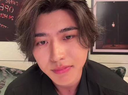 大致内容:mv解读➕夜宵➕碎碎念#蔡徐坤 #蔡徐坤直播