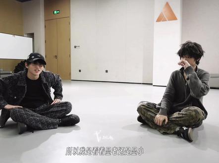 我终于等到穆祉丞对王橹杰发脾气了!虽然是立马结束的小小小小小脾气~
#豚馒 #新年音乐会 #纪录片 #271199 #fyp