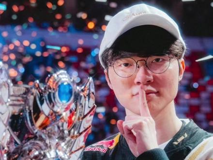 Faker在圣杯战争里能当英灵召唤出来! #faker #柳智敏 #电竞圈 #实力 #韩娱