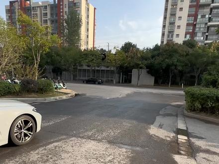 如果暂时还没M4的预算,那么4系绝对是首选#排气声浪 #性能车 #宝马4系 #dou是好车 #后驱车的魅力