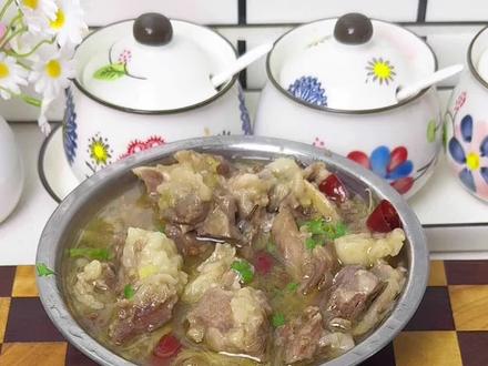 #碗蒸牛肉 #清真八大碗 #地方特色美食 #美食 #跟着抖音学做菜 清真特色扣碗,碗蒸牛肉,肉香滑嫩,鲜香四溢!