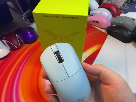 hanghang二代,VGN飞龙y2大师版,到底都升级了什么?#VGN #vgn飞龙y2大师版 #游戏鼠标 @VGN官方旗舰店 @VGN电竞装备真不赖