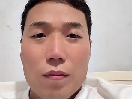 想想李卫真可怜,自己的媳妇和别人一心,把李卫当外人 “后院起火”谢帅和一翁都在郑州,到底是谁来接走的艾薇和迈大姆#有点意思 #谢帅#一翁#艾薇#李卫