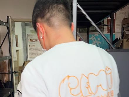 本科毕业一年在上海搬了20次家📦
亲测好用的搬家打包神器公开!
✅宽胶带:封箱牢固不开裂
✅双尺寸纸箱:衣物连衣架直接搬📦还原超快
✅PE膜:大卷固定抽屉/小卷密封液体
✅气泡膜+马克笔:易碎品零损坏+拆箱效率翻倍
专业收纳师私藏清单🌟让你搬家又快又稳!
我是收纳师DIdi~持续更新我在上海的收纳日常~#上海搬家 #上海收纳整理 #整理收纳 #搬家打包 #全屋整理