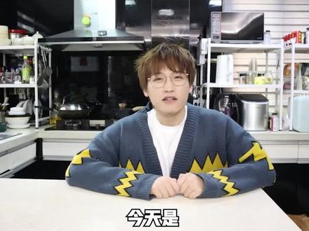 中外同款零食大PK!薯片、可乐、上好佳,到底外国零食香不香!#看什么书不如看萌叔