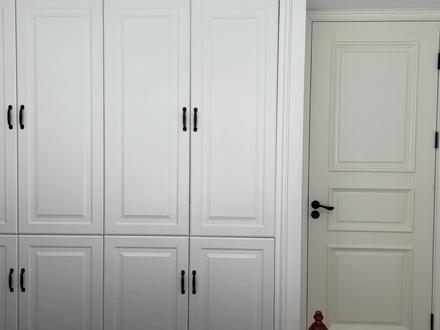 装修中,纯白色还是乳白色好看,自己来对比吧。#颜色 #装修